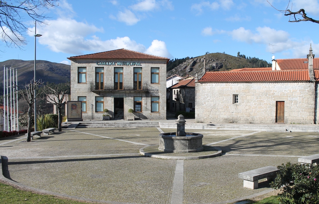 foto da Câmara Municipal de Terras de BouroJPG